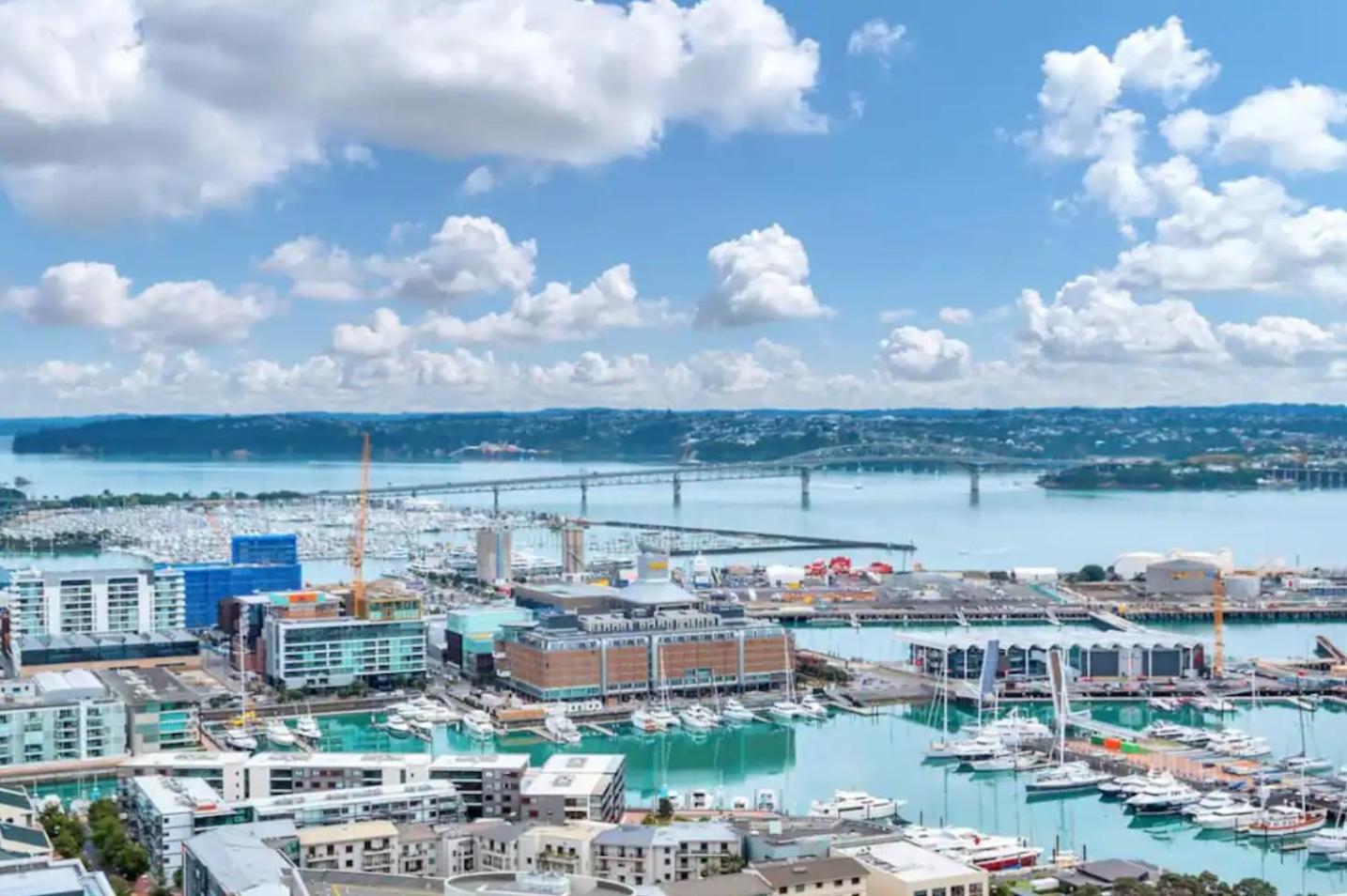 Top Floor Harbour View And Skytower View Apartment In Cbd Auckland Esterno foto